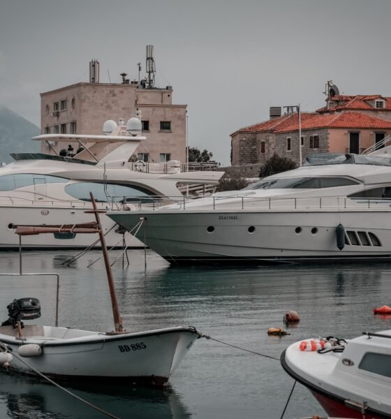 365 Days Boat Scene