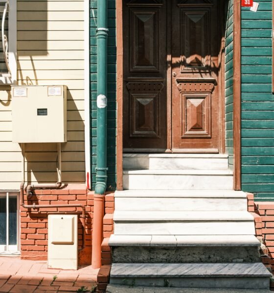 How to Adjust Door Hinges